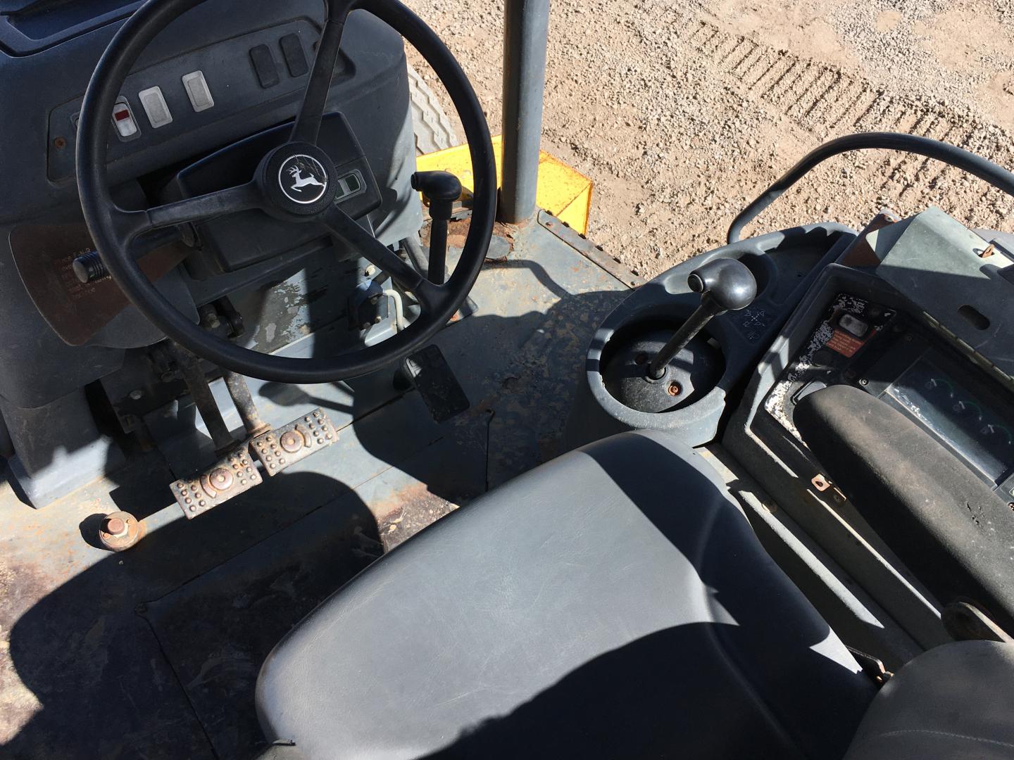 ./imagenes/INVOICE/2019/17192/RETROEXCAVADORA 310G (42).JPG